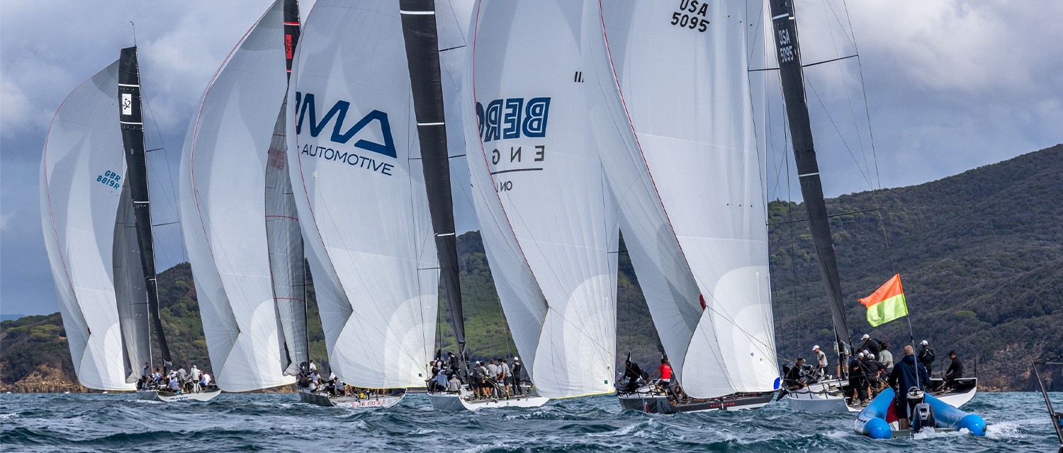 El espectáculo de las 52 SUPER SERIES continúa en Scarlino