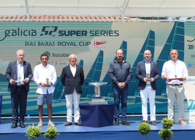 La Royal Cup ya está en el Monte Real Club de Yates de Baiona