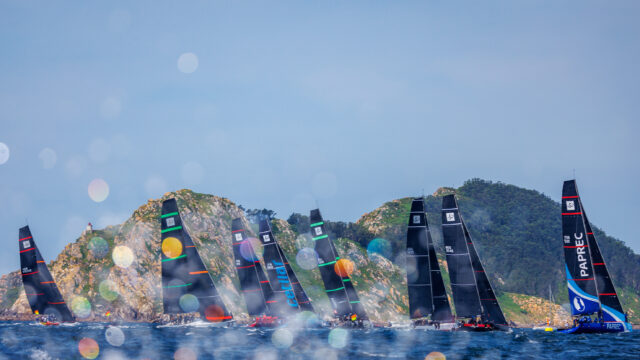52 Super Series