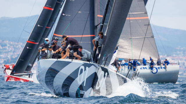 52 Super Series