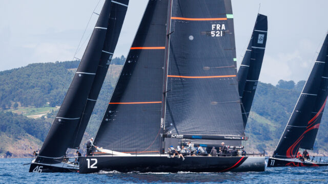 52 Super Series