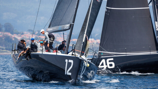 52 Super Series