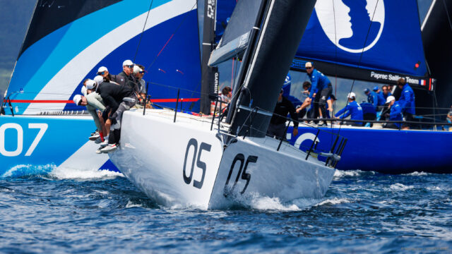 52 Super Series
