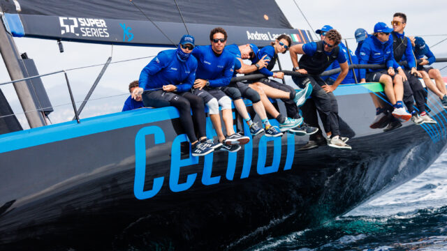 52 Super Series