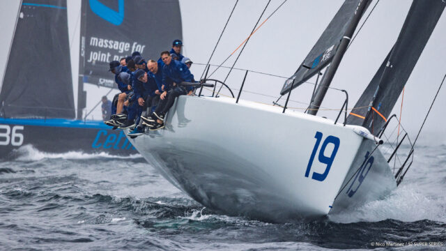 52 Super Series