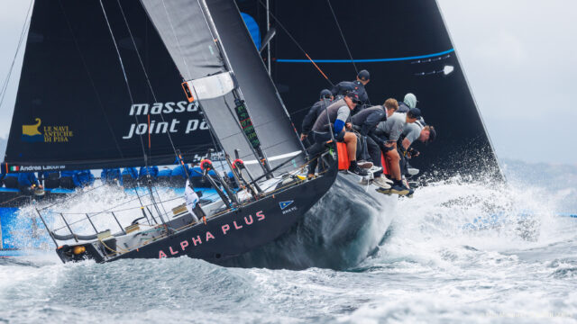 52 Super Series