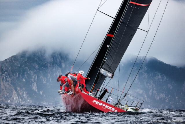 52 Super Series