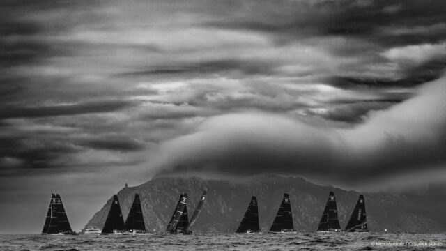 52 Super Series