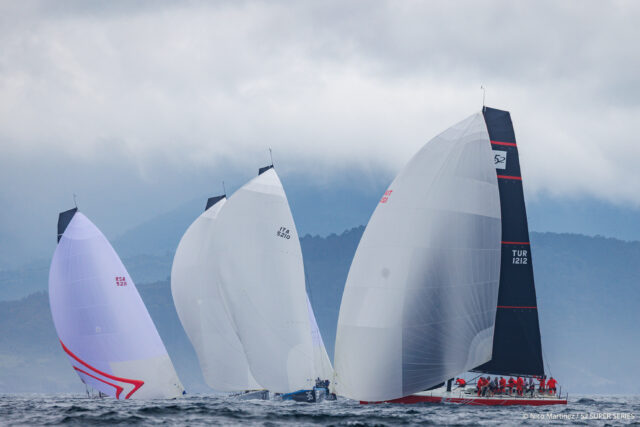 52 Super Series
