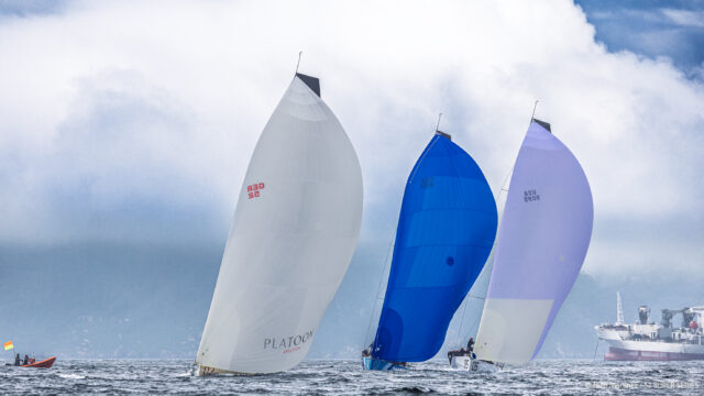 52 Super Series