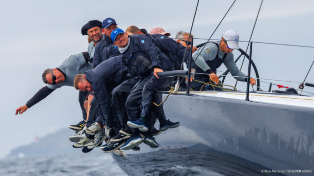 52 Super Series