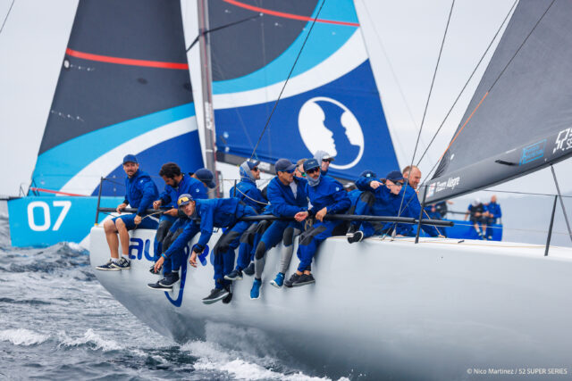 52 Super Series