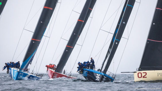 52 Super Series