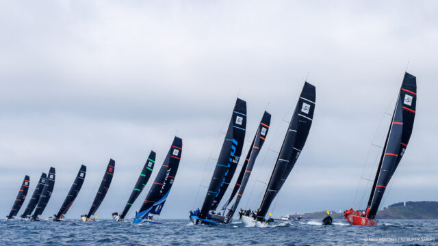 52 Super Series