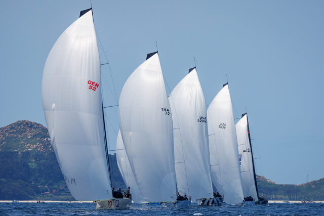 52 Super Series