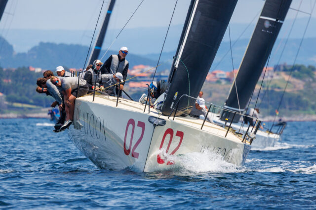 52 Super Series