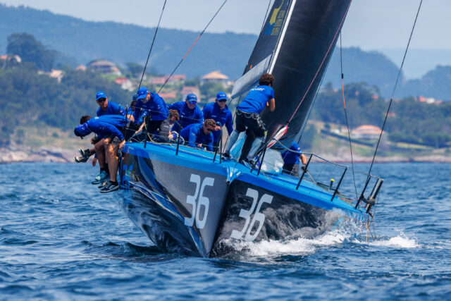 52 Super Series