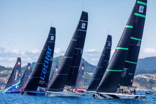 52 Super Series