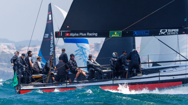 52 Super Series