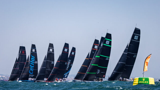 52 Super Series