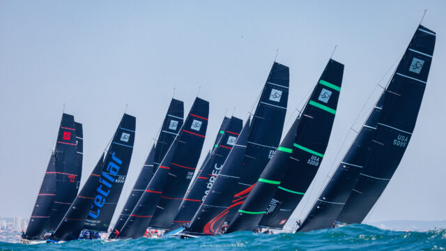 52 Super Series