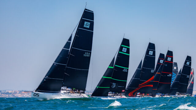 52 Super Series