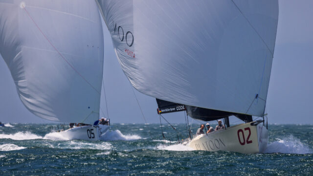 52 Super Series