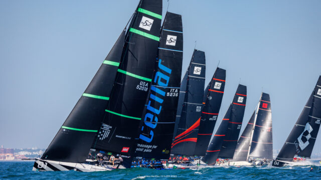 52 Super Series