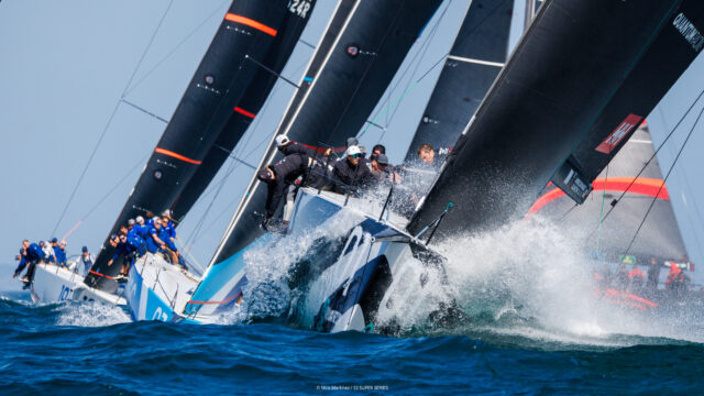 52 Super Series