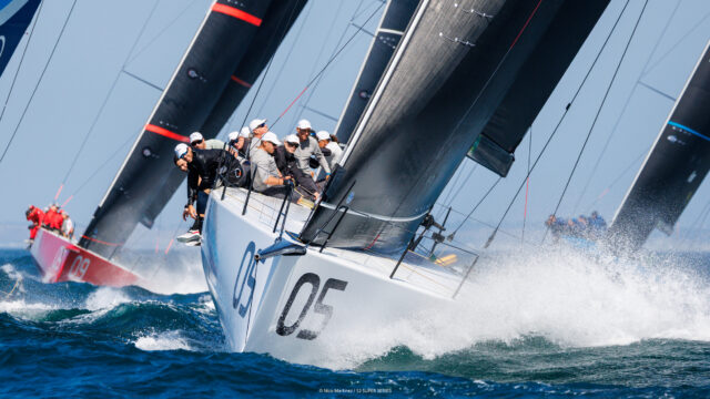 52 Super Series