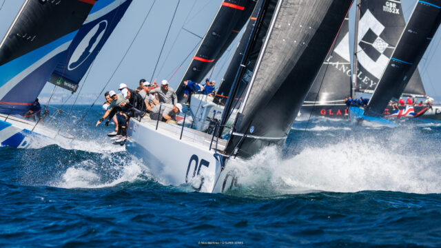 52 Super Series
