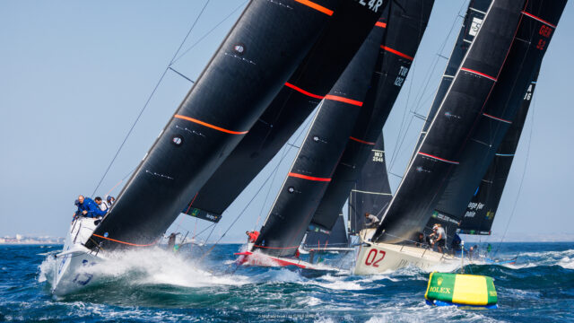 52 Super Series
