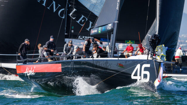 52 Super Series