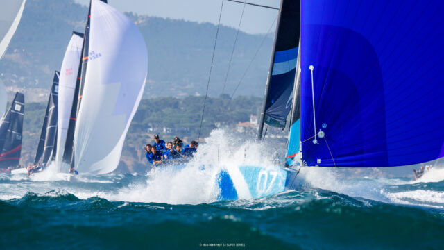 52 Super Series