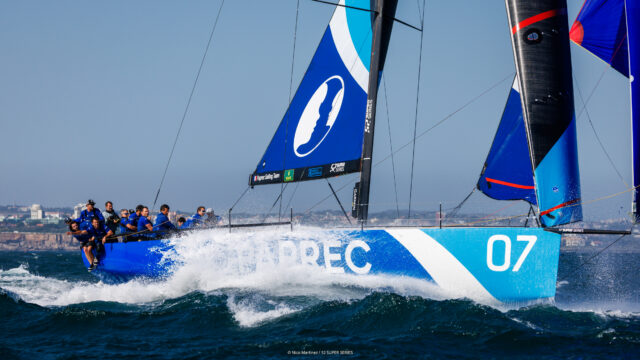 52 Super Series