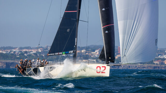 52 Super Series