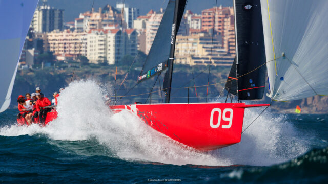52 Super Series
