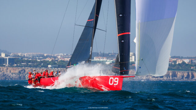 52 Super Series