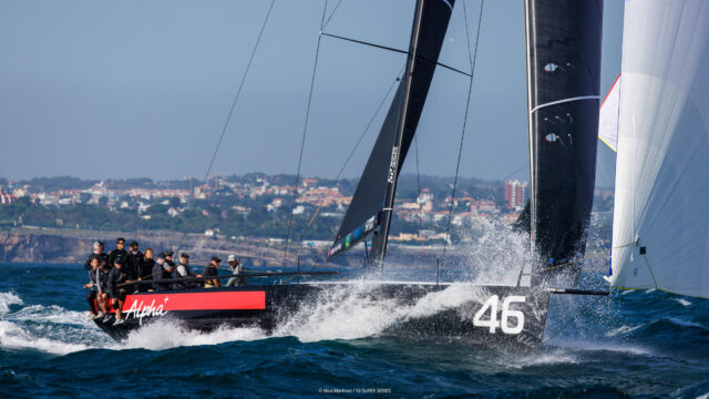 52 Super Series