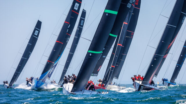 52 Super Series