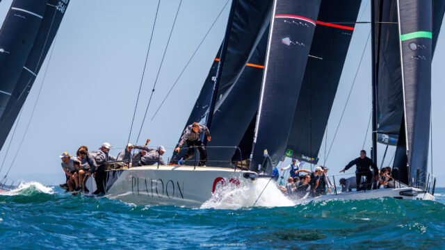 52 Super Series