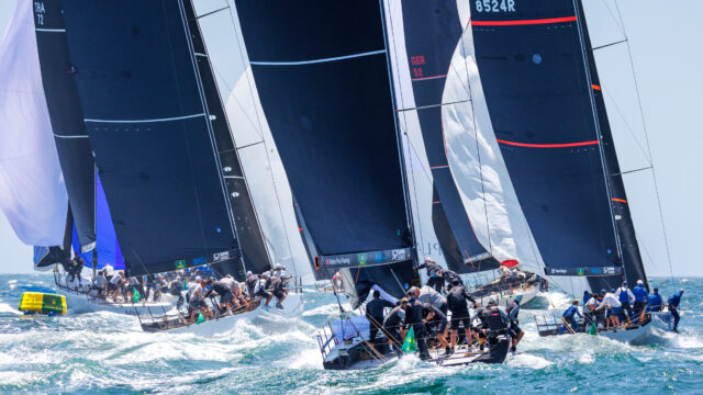 52 Super Series