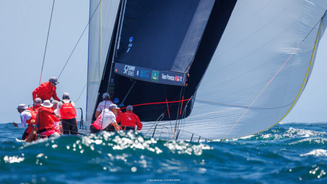 52 Super Series