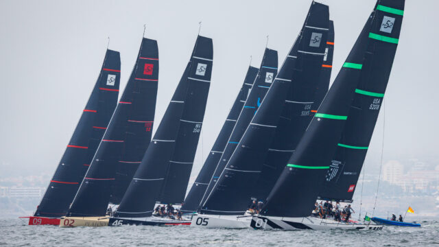 52 Super Series