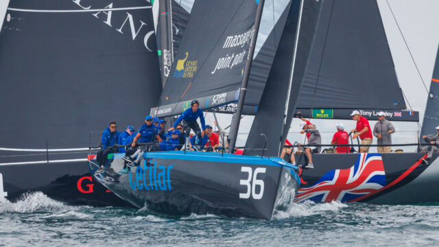 52 Super Series