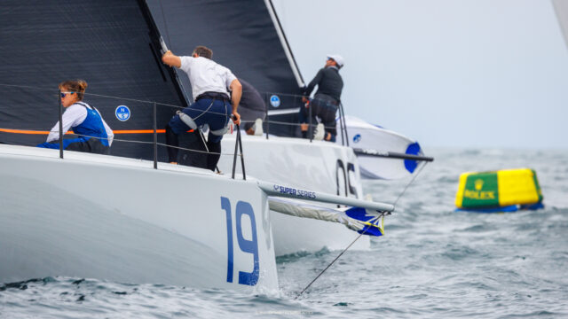 52 Super Series
