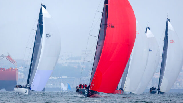 52 Super Series