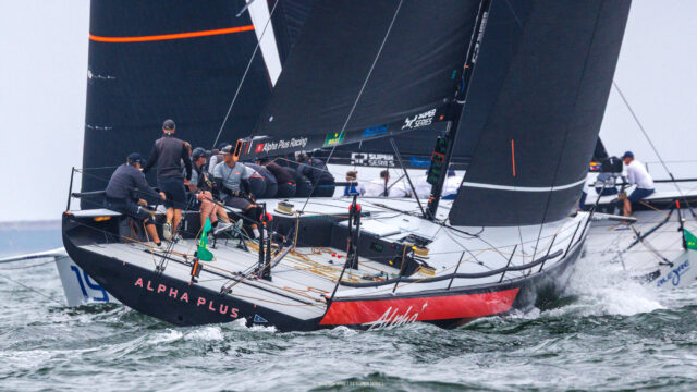 52 Super Series