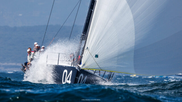 52 Super Series