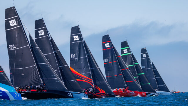 52 Super Series